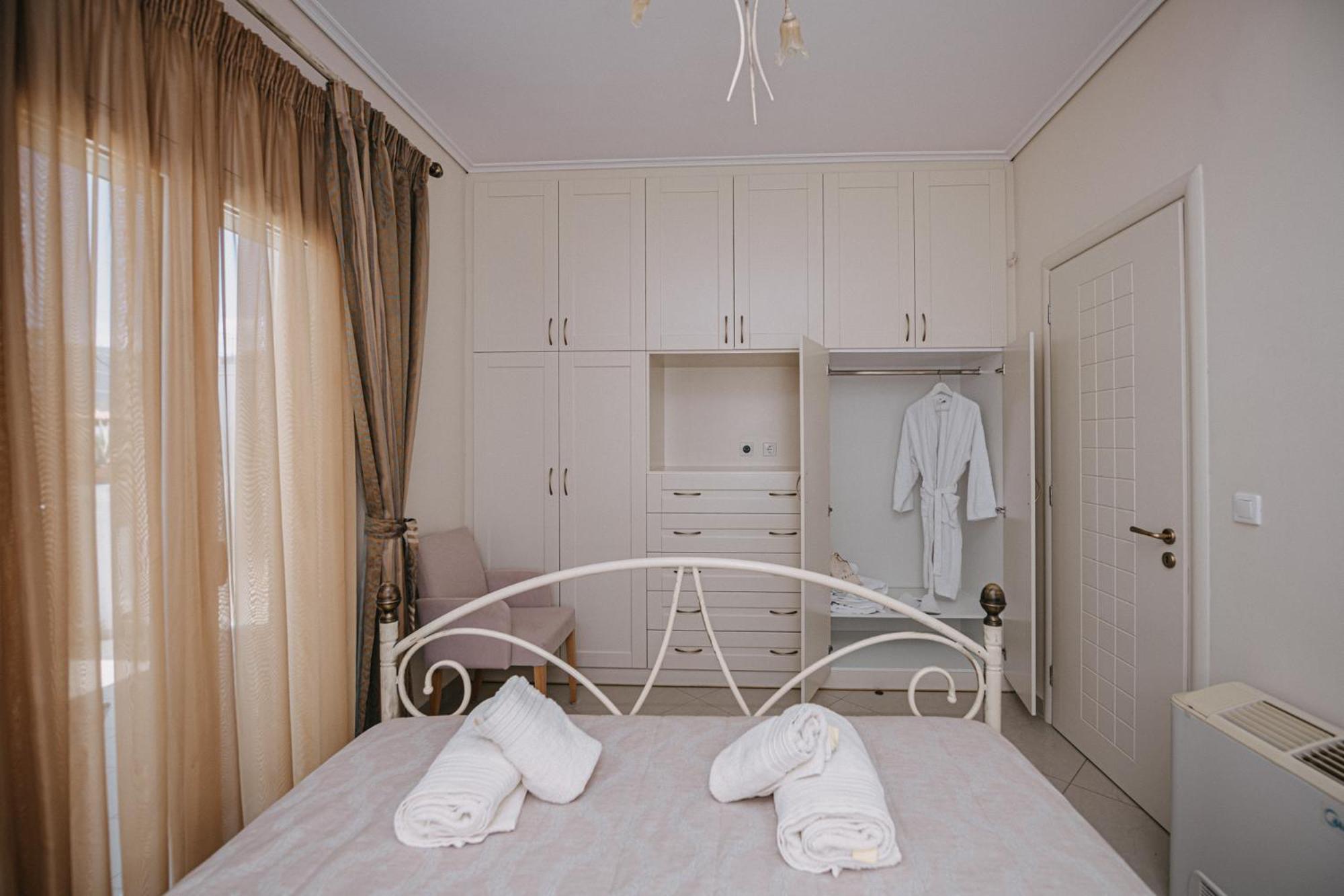 Nereides Luxury Villas Kato Almiri Bagian luar foto